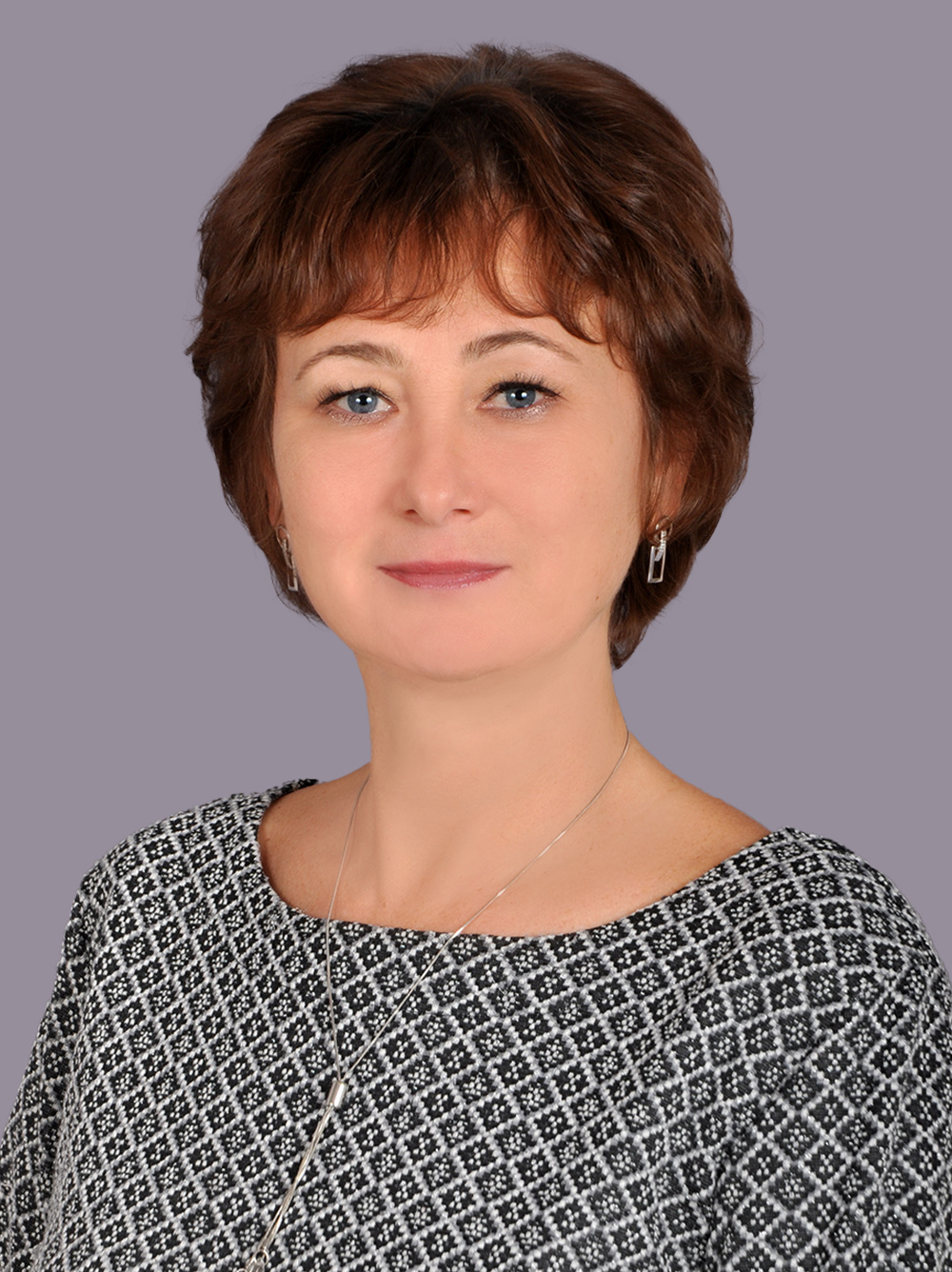 Кармолина Елена Борисовна.